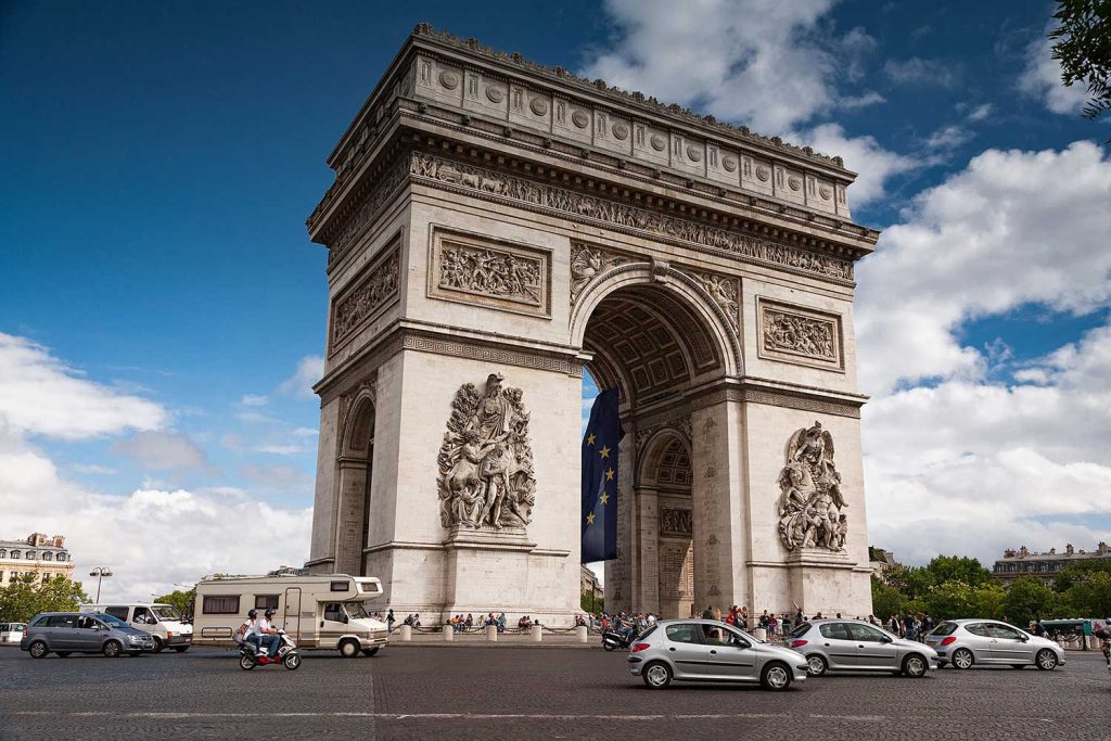 طاق پیروزی پاریس، نماد شکوه و اقتدار فرانسه